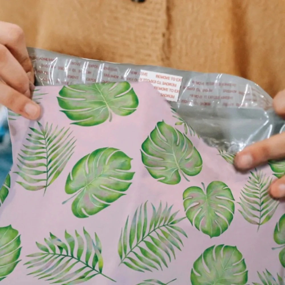 50 10X13 Poly Mailers Palm Leaves, Shipping Envelopes PRICE IS FIRM - Picture 9 of 12